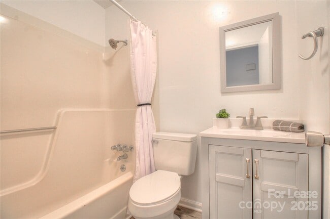 Building Photo - 614 Teresa Cir