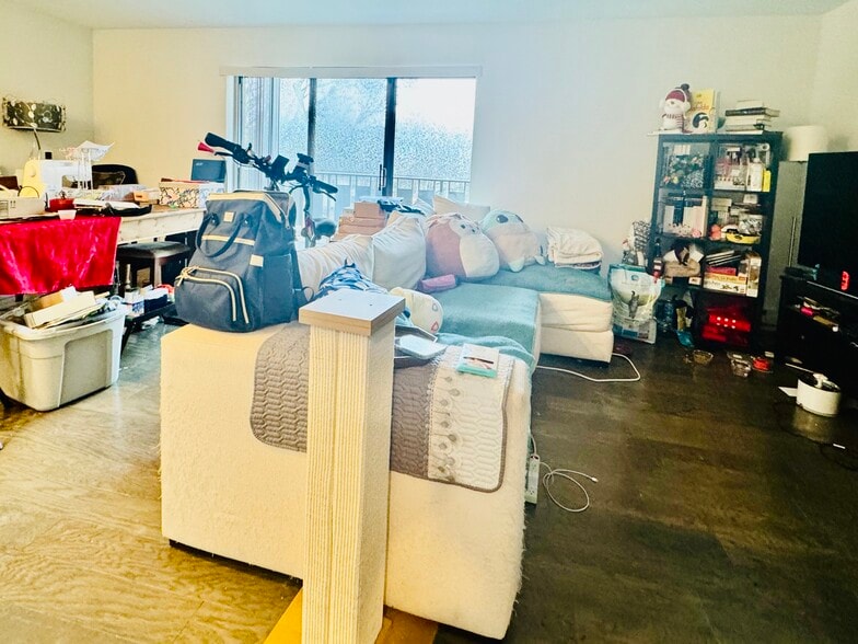 Building Photo - 326 Hammond St