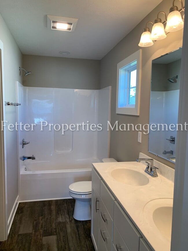 Building Photo - Gorgeous 3 Bedroom Home!