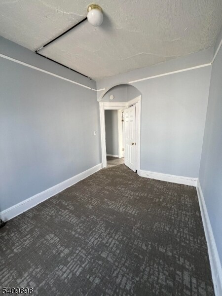 Building Photo - 777 E 18th St