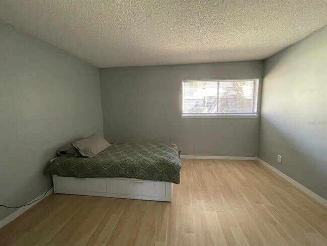 Building Photo - 6346 Newtown Cir