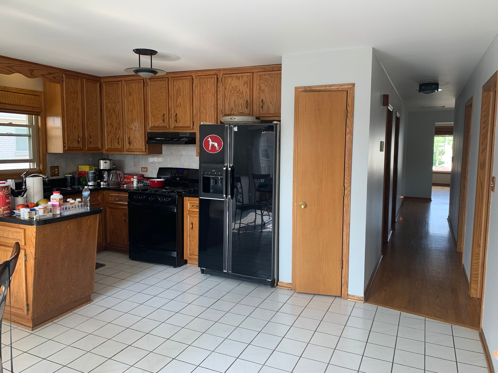 Building Photo - 8826 N Chester Ave