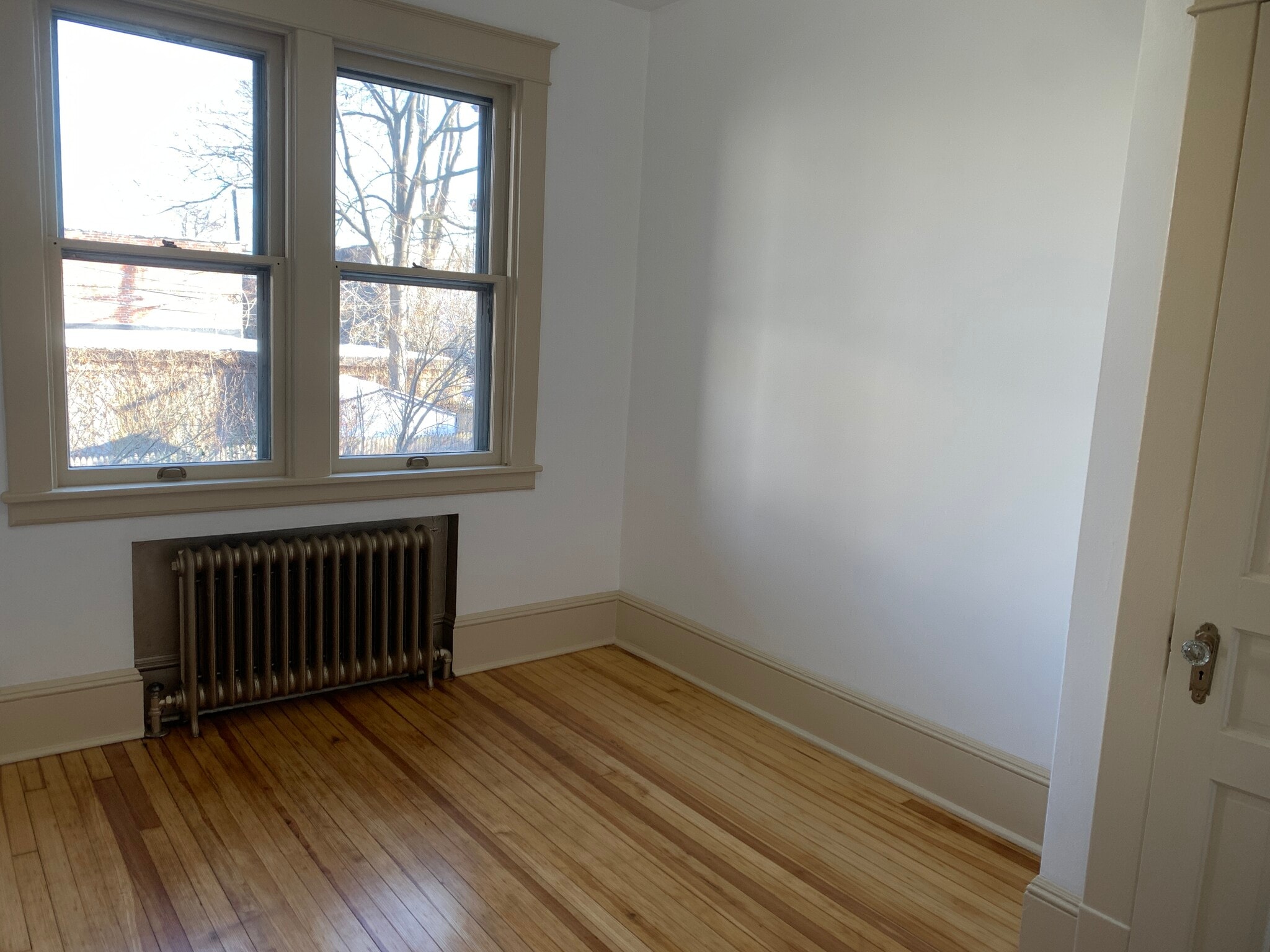 Building Photo - 292 Lark St