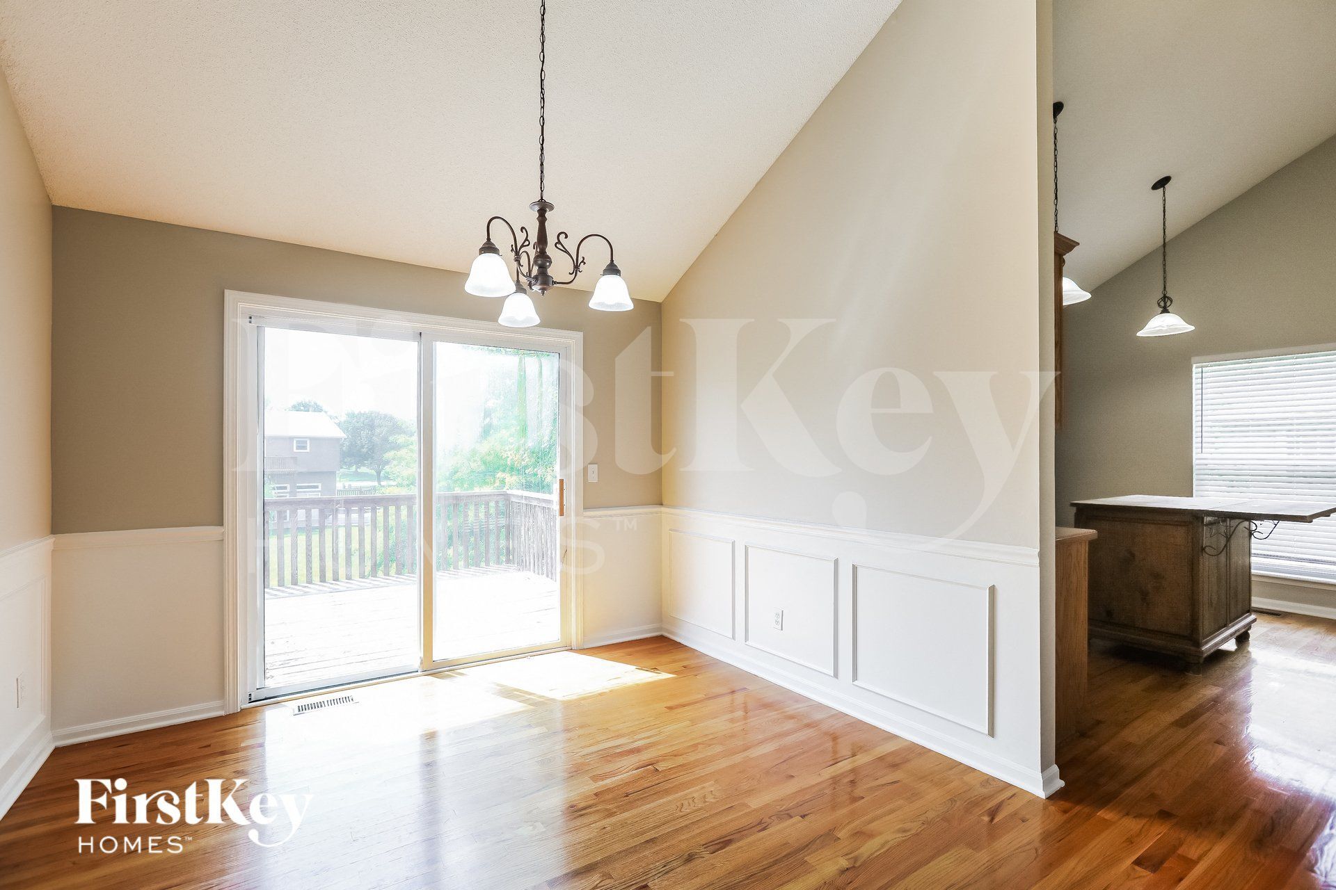 Building Photo - 7016 N Bristol Ave