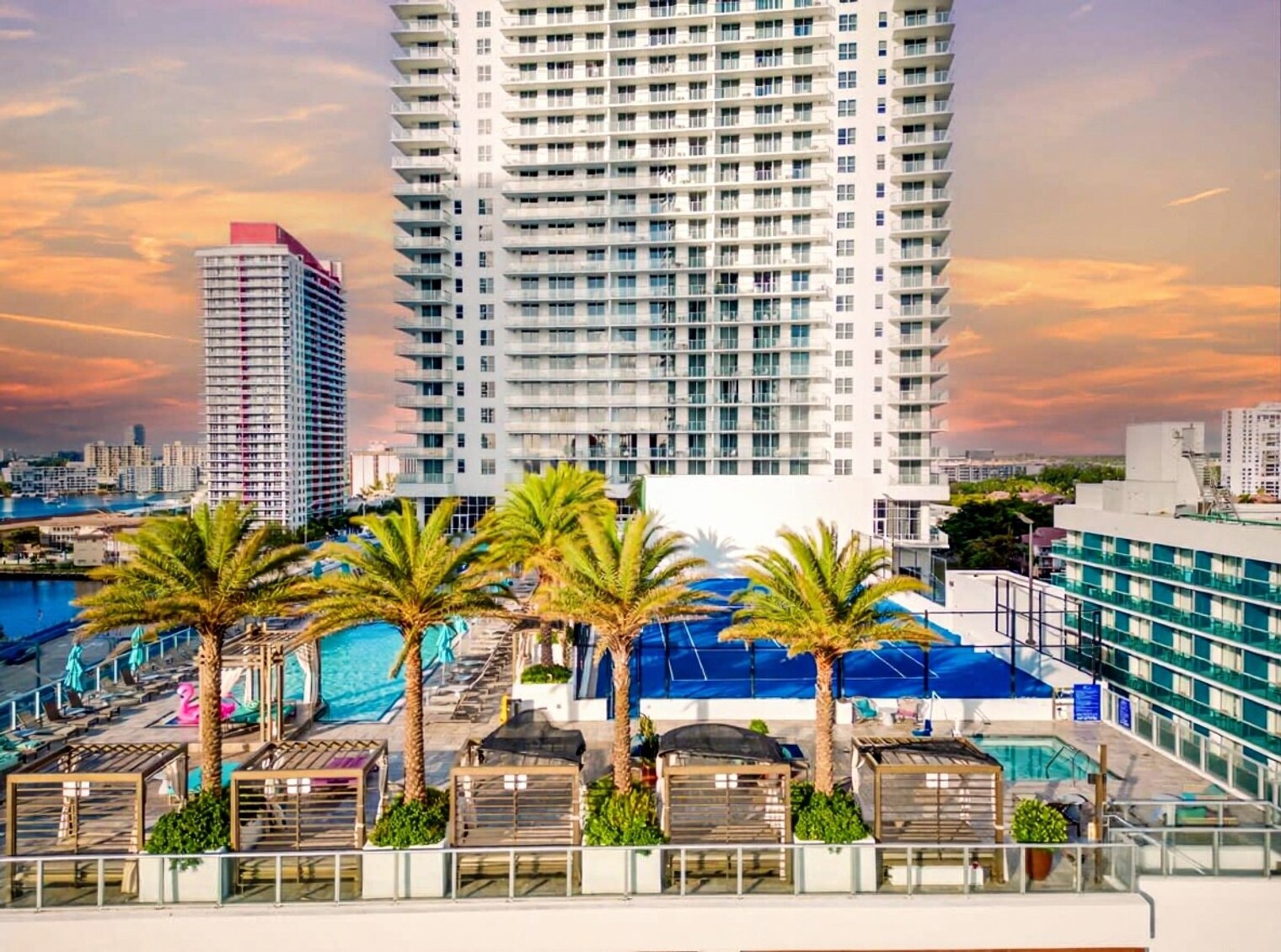 Building Photo - 4010 S Ocean Dr