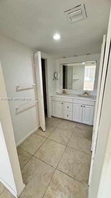 Building Photo - 2025 NE 164th St