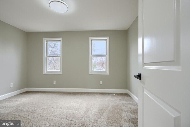 Building Photo - 3901 Forrester Ave