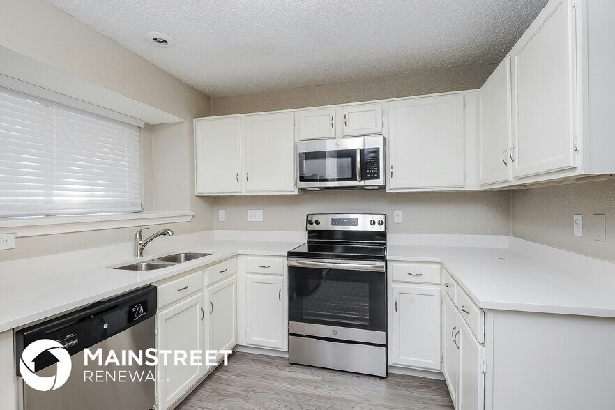 Building Photo - 312 Valley Spring Dr
