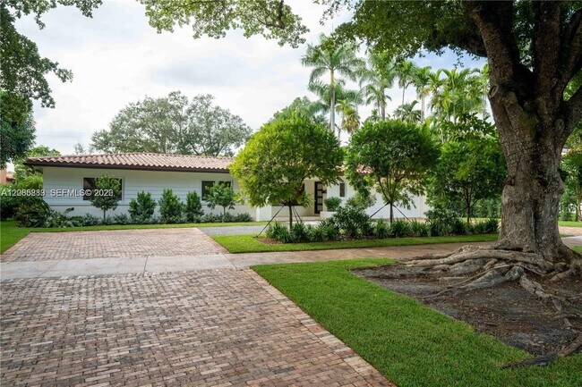 Building Photo - 4150 Monserrate St