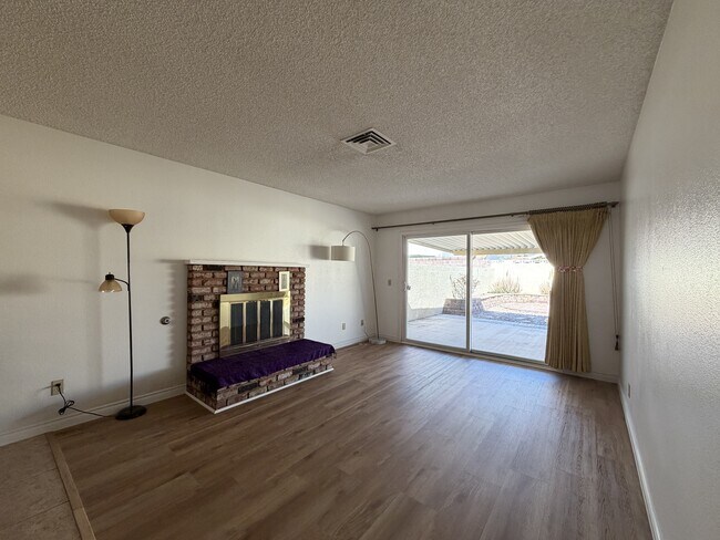 Building Photo - 6822 Endora Dr