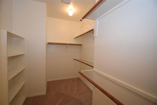 Building Photo - 5011 Quiet Falls Ct