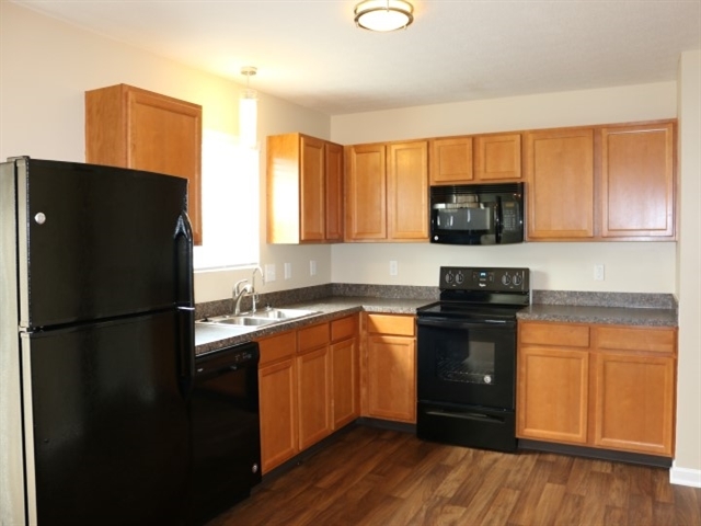 Building Photo - 9073 Bunker Hill Way