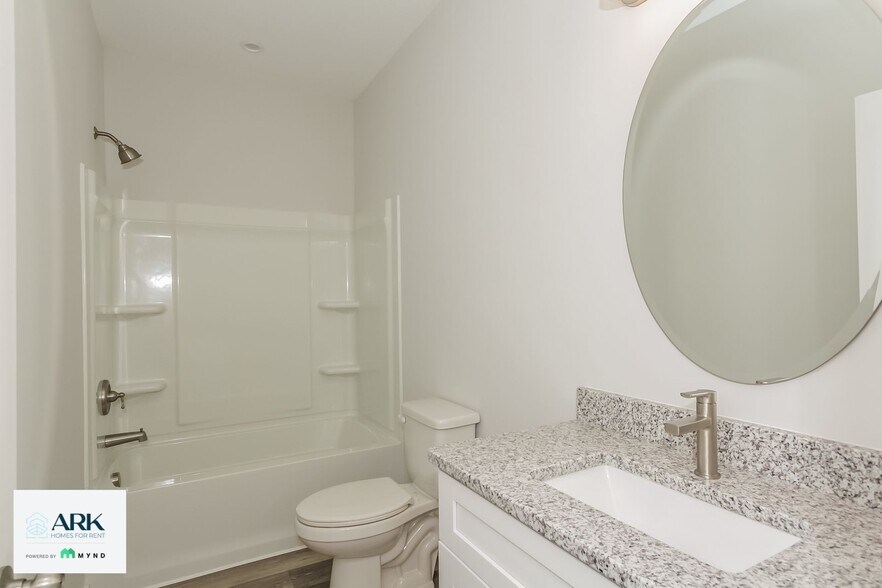 Building Photo - 219 Claudette Dr
