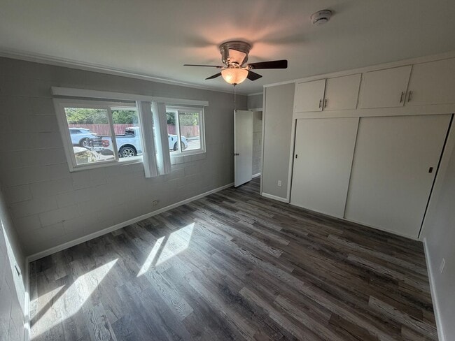 Building Photo - 5319/21 Robertson Ave