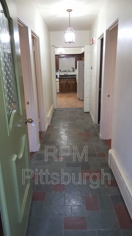 Building Photo - 437 S Aiken Ave
