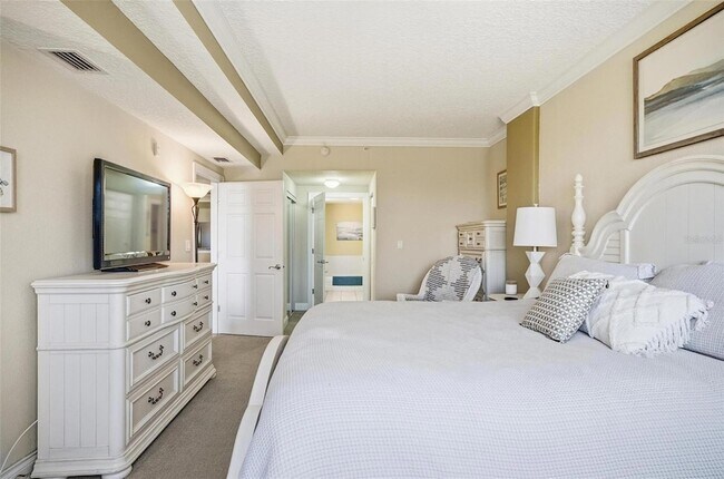 Building Photo - 60 Surfview Dr