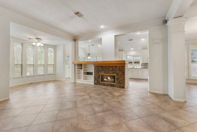 Building Photo - 55 N Crossed Birch Pl