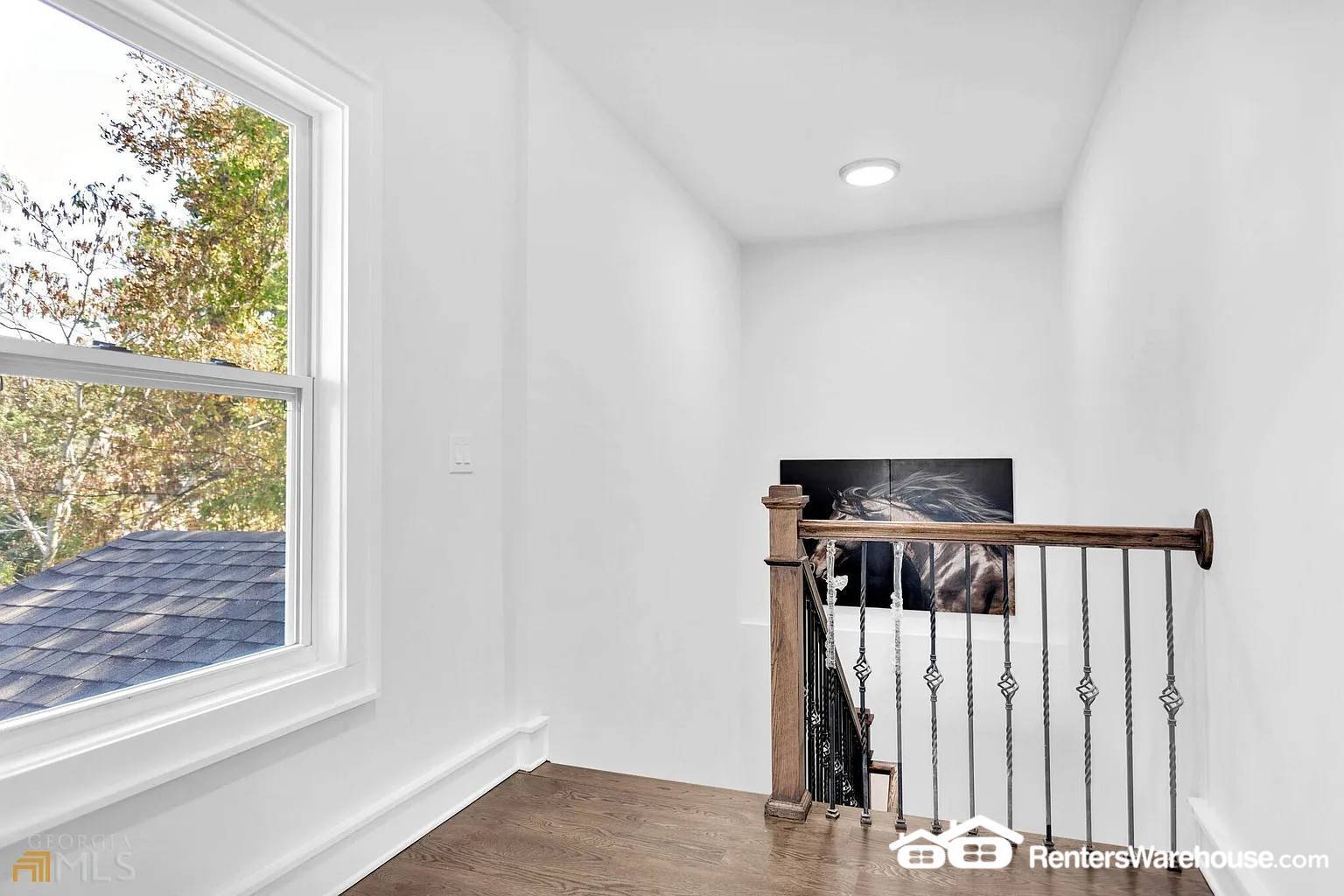 Building Photo - 3196 Mae Ave NE