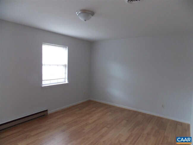 Building Photo - 748 Orangedale Ave