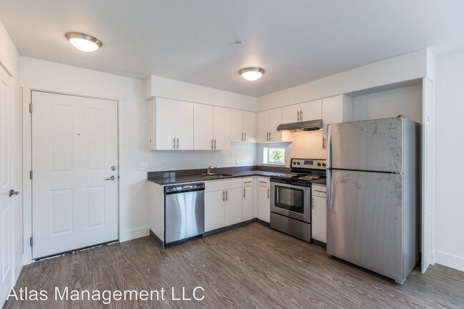 Building Photo - 4975 NE 14th Pl