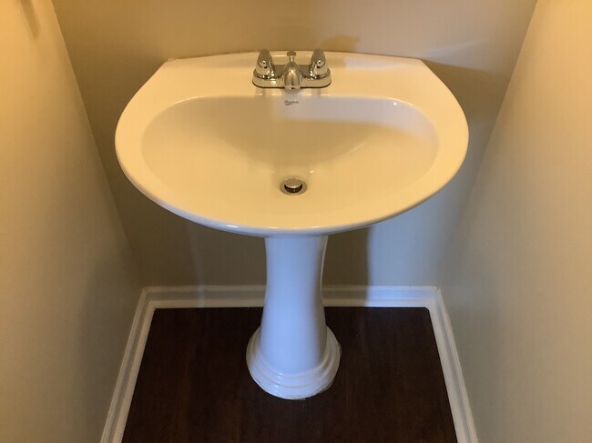 Building Photo - 94 Heathermere Drive