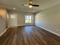 Building Photo - 74 Pelt Ln