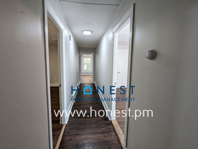 Building Photo - 110 Silver St