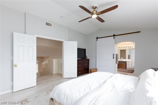 Building Photo - 8204 Burgesshill Ave