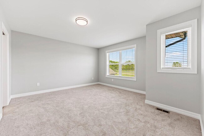 Building Photo - 11586 Willowbrook Rd
