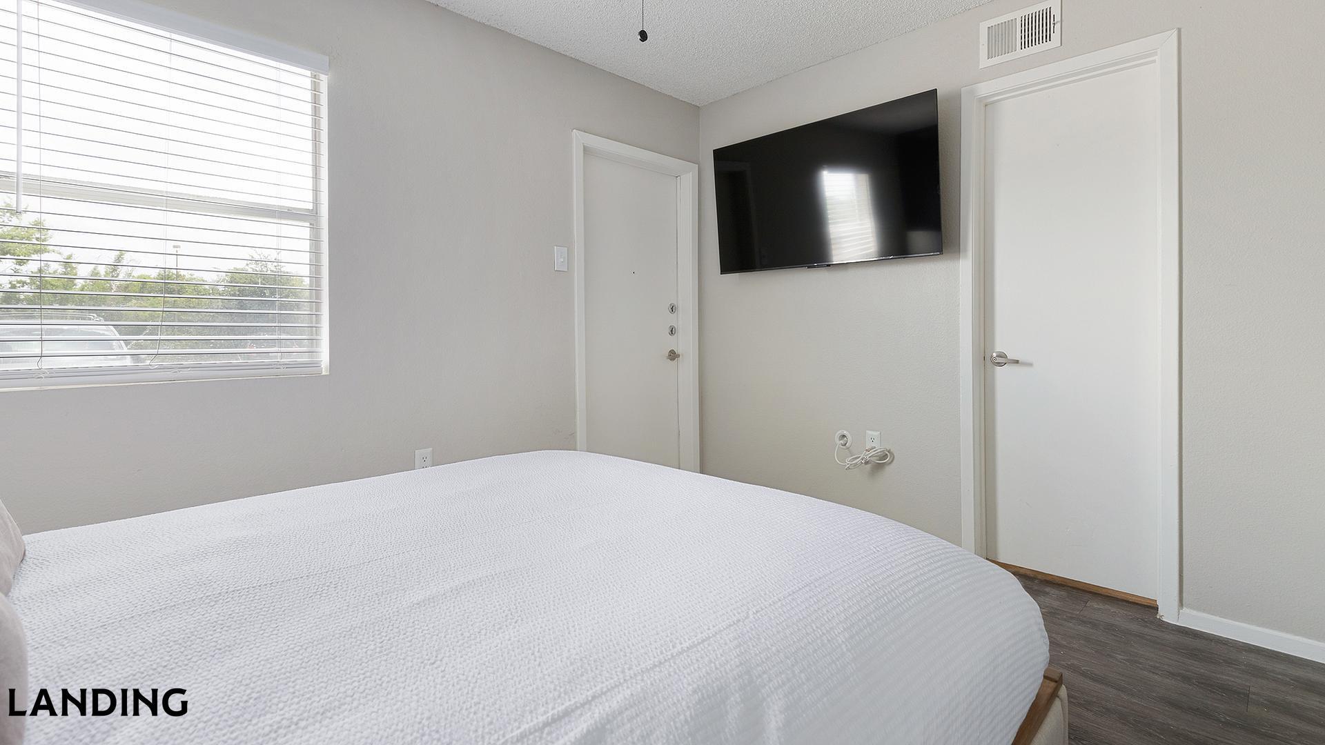 Building Photo - 130 Camino De Oro