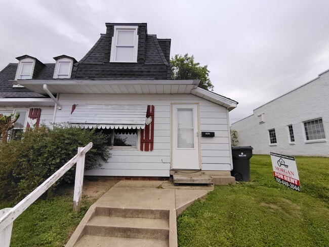 Building Photo - 317 1/2 N Harrison St