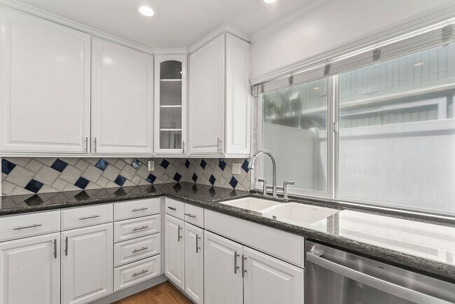 Building Photo - 14 Seascape Dr