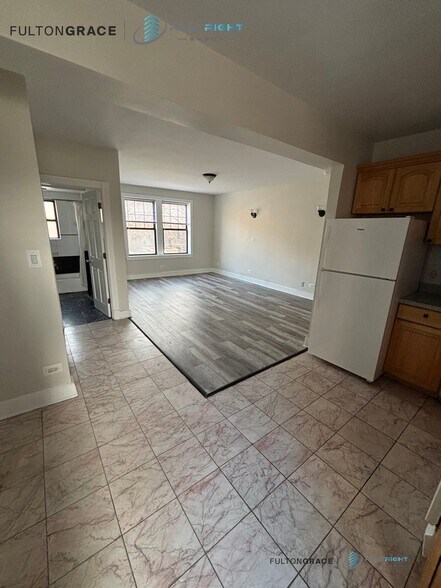 Building Photo - 4236 N Broadway