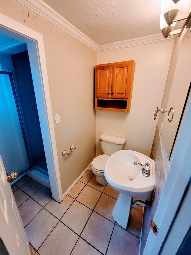 Building Photo - AMAZING Midvale Home in perfect central location!