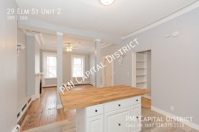 Building Photo - 29 Elm St