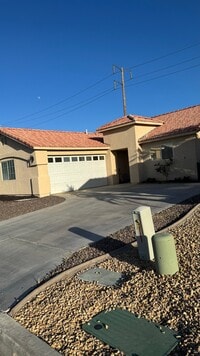 Building Photo - 73951 White Sands Dr