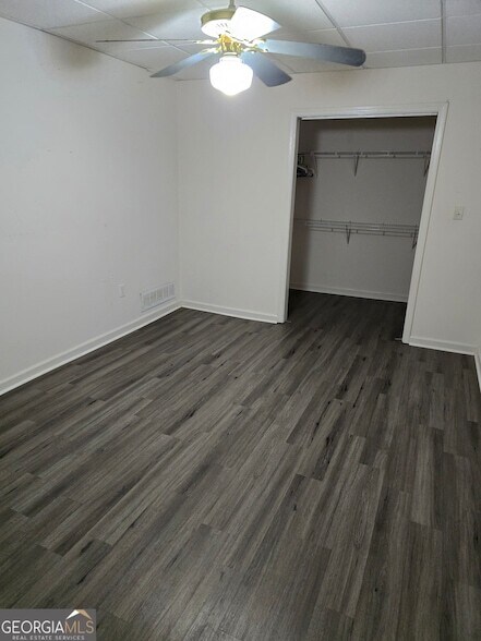 Building Photo - 180 Pinewood Dr