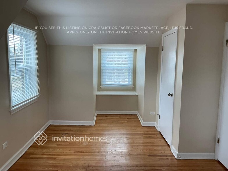 Building Photo - 1808 W 187th St