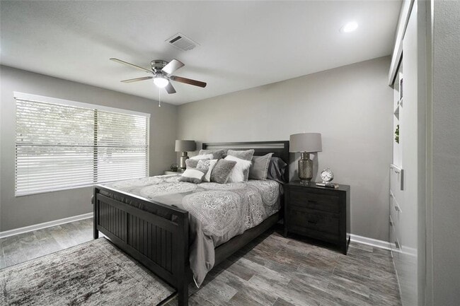 Building Photo - 3488 Balboa Cir