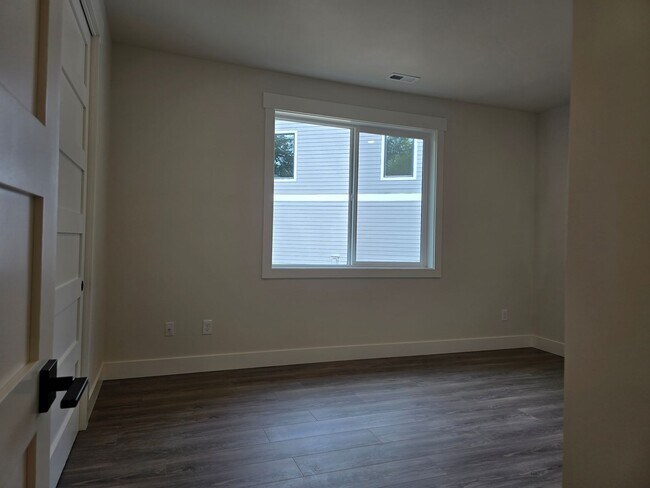 Building Photo - 8717 33rd St E