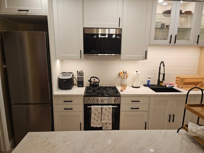 Building Photo - 455 N Encinitas Ave