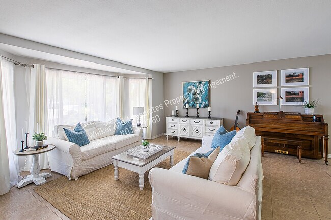 Building Photo - 1062 Foxenwood Dr