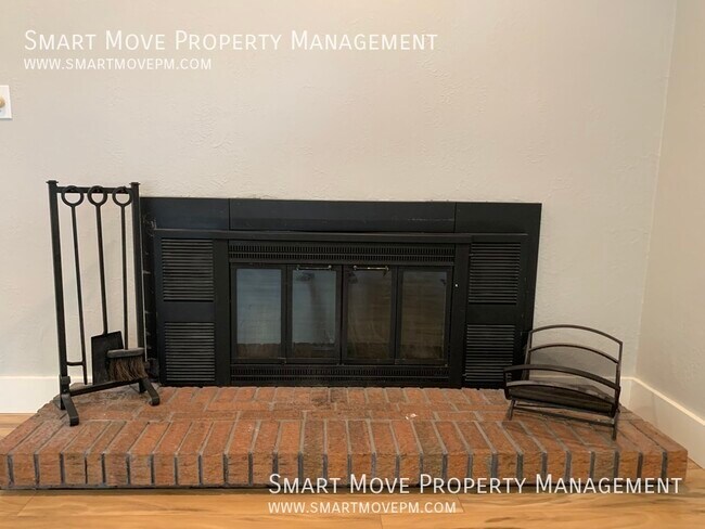 Building Photo - 843 E Valencia St