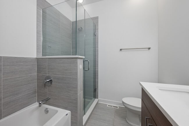 Building Photo - 1952 W Ohio St