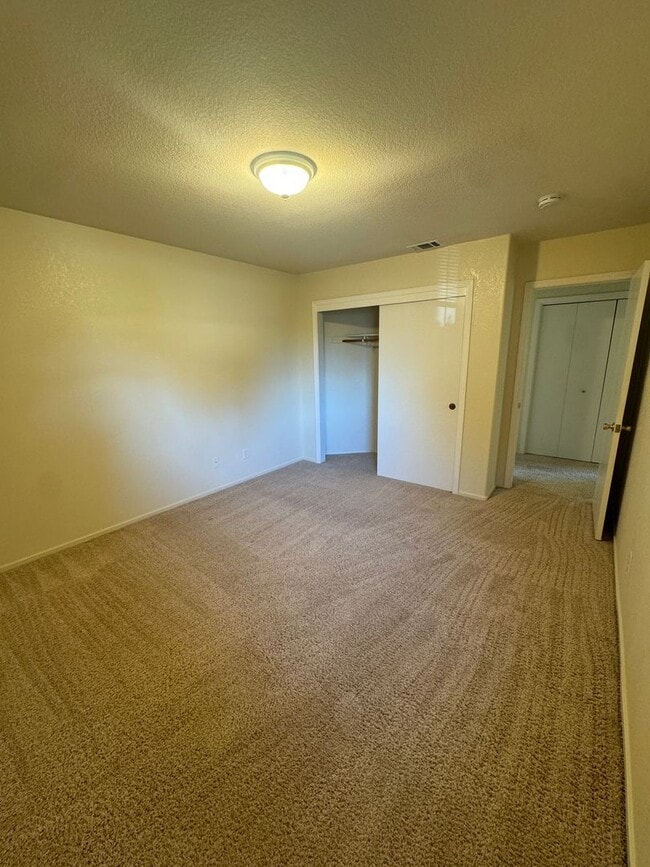 Building Photo - Single Story Home On Cul-De-Sac Near Preisker Park