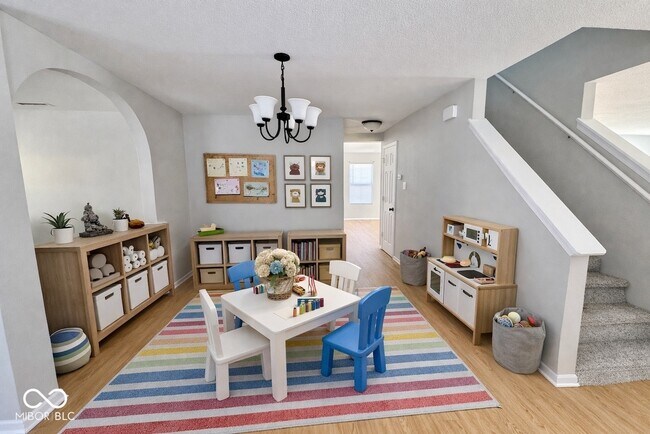 Building Photo - 12431 Teacup Way