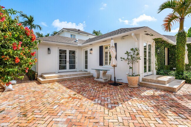 Building Photo - 306 Cordova Rd