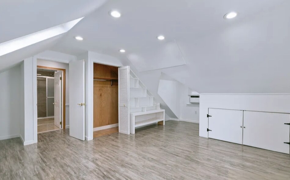 Building Photo - 185 Plainfield Ave