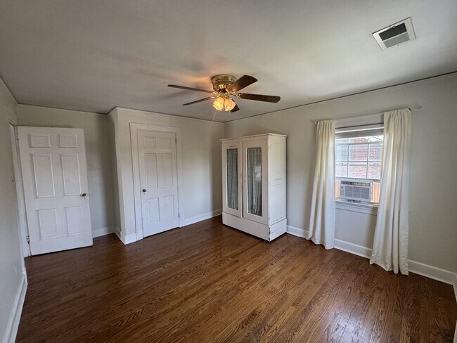 Building Photo - 310 Yeardley Ave