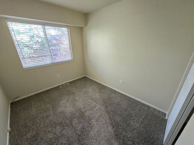 Building Photo - Inviting 3-bedroom Home in Established Sparks Neighborhood